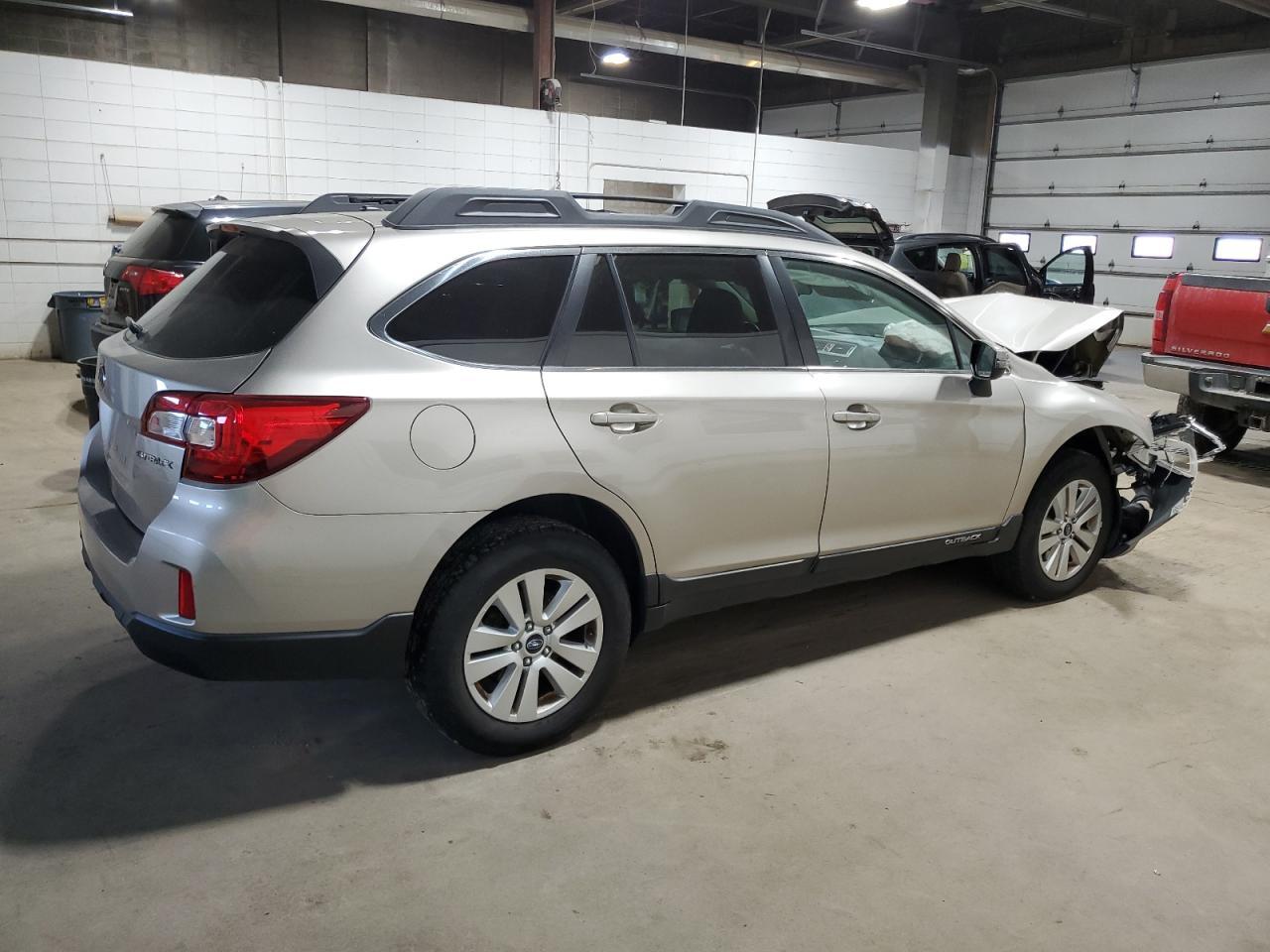2015 SUBARU Outback