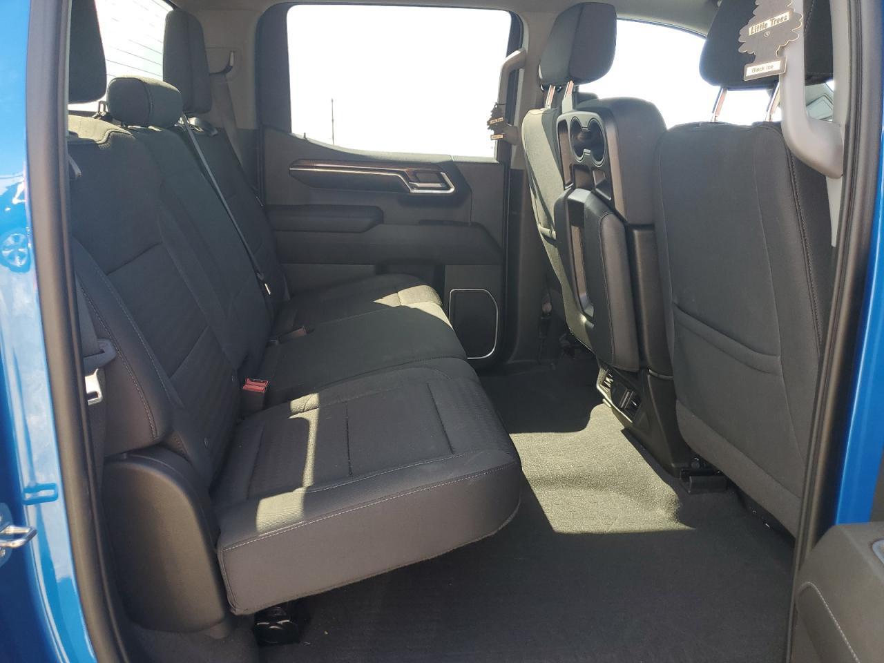 2023 CHEVROLET Silverado