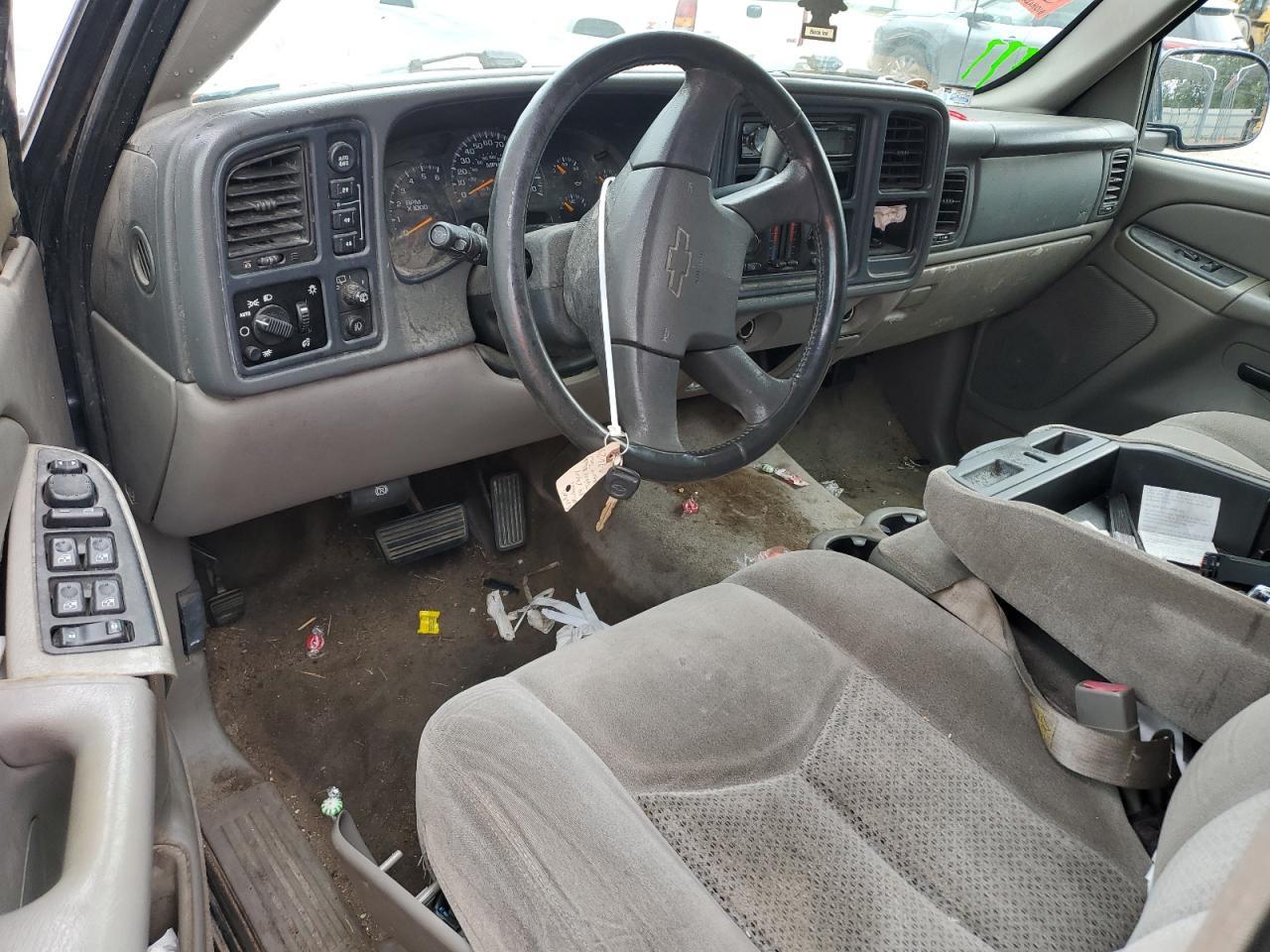 2004 CHEVROLET Tahoe
