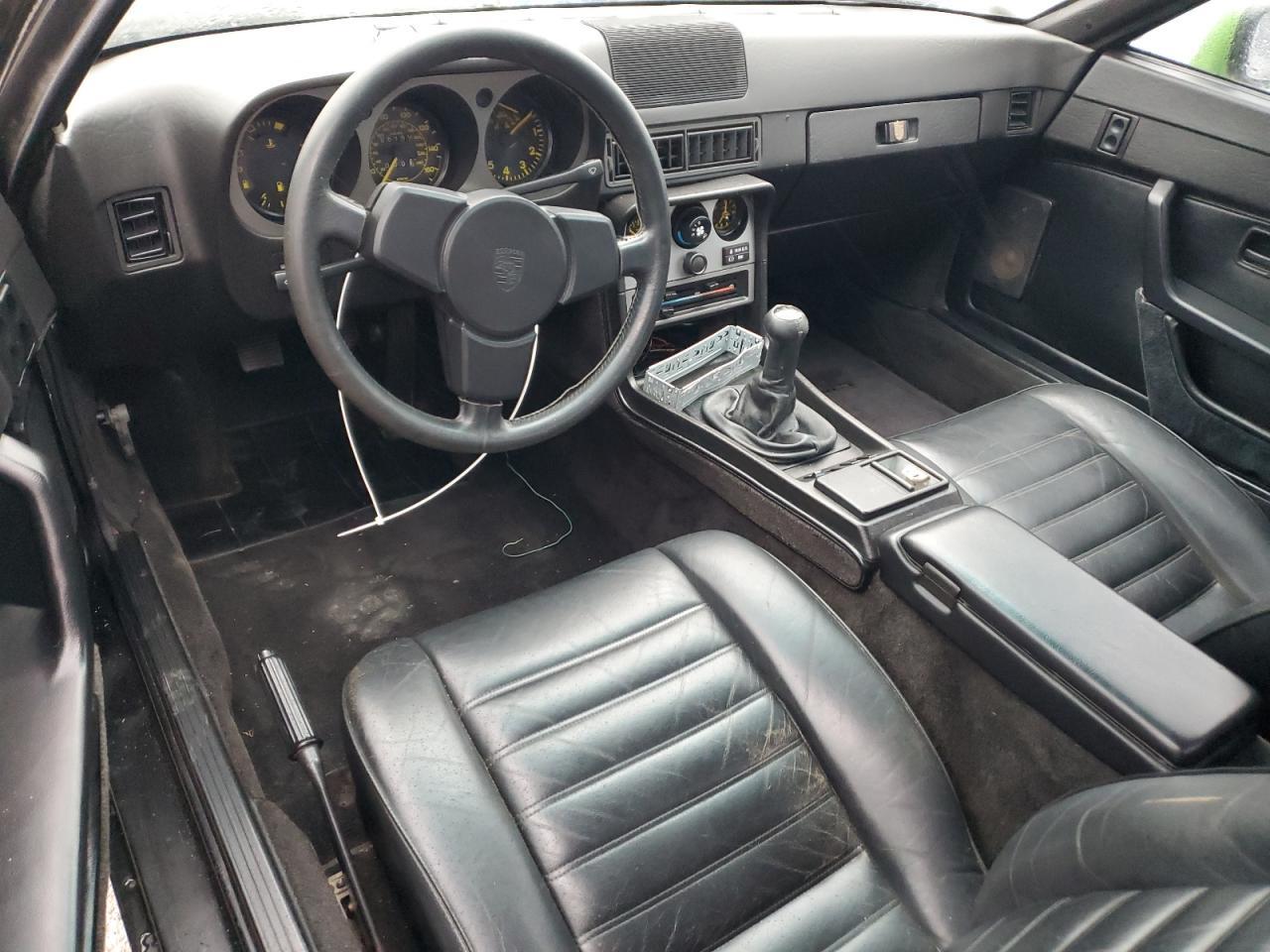 1983 PORSCHE 944