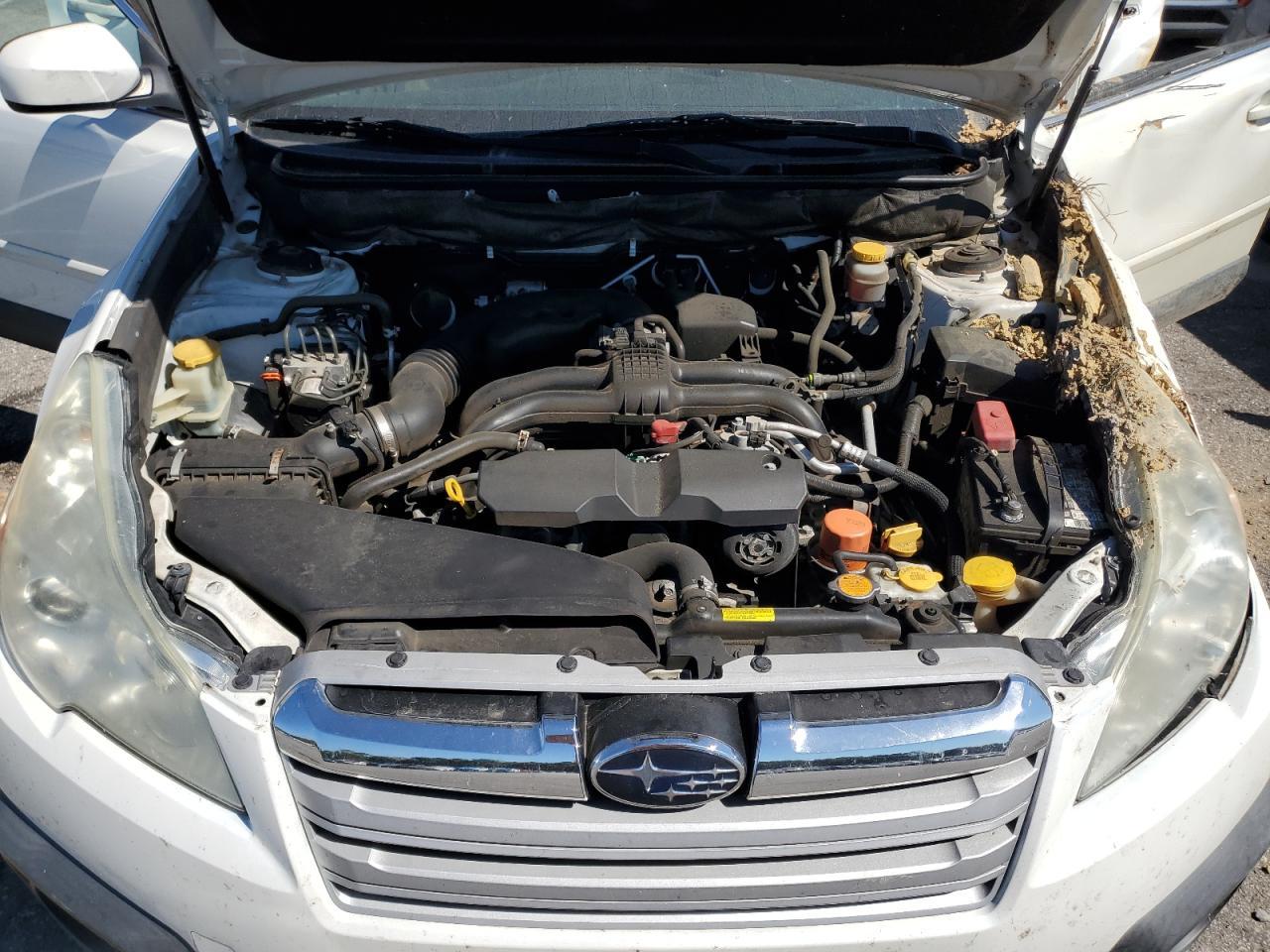2013 SUBARU Outback