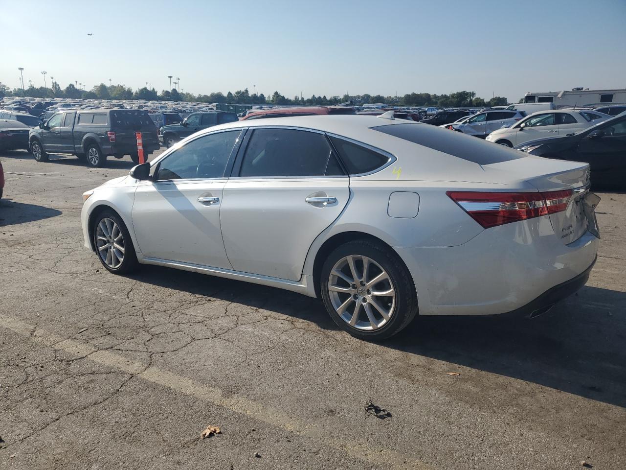 2013 TOYOTA Avalon