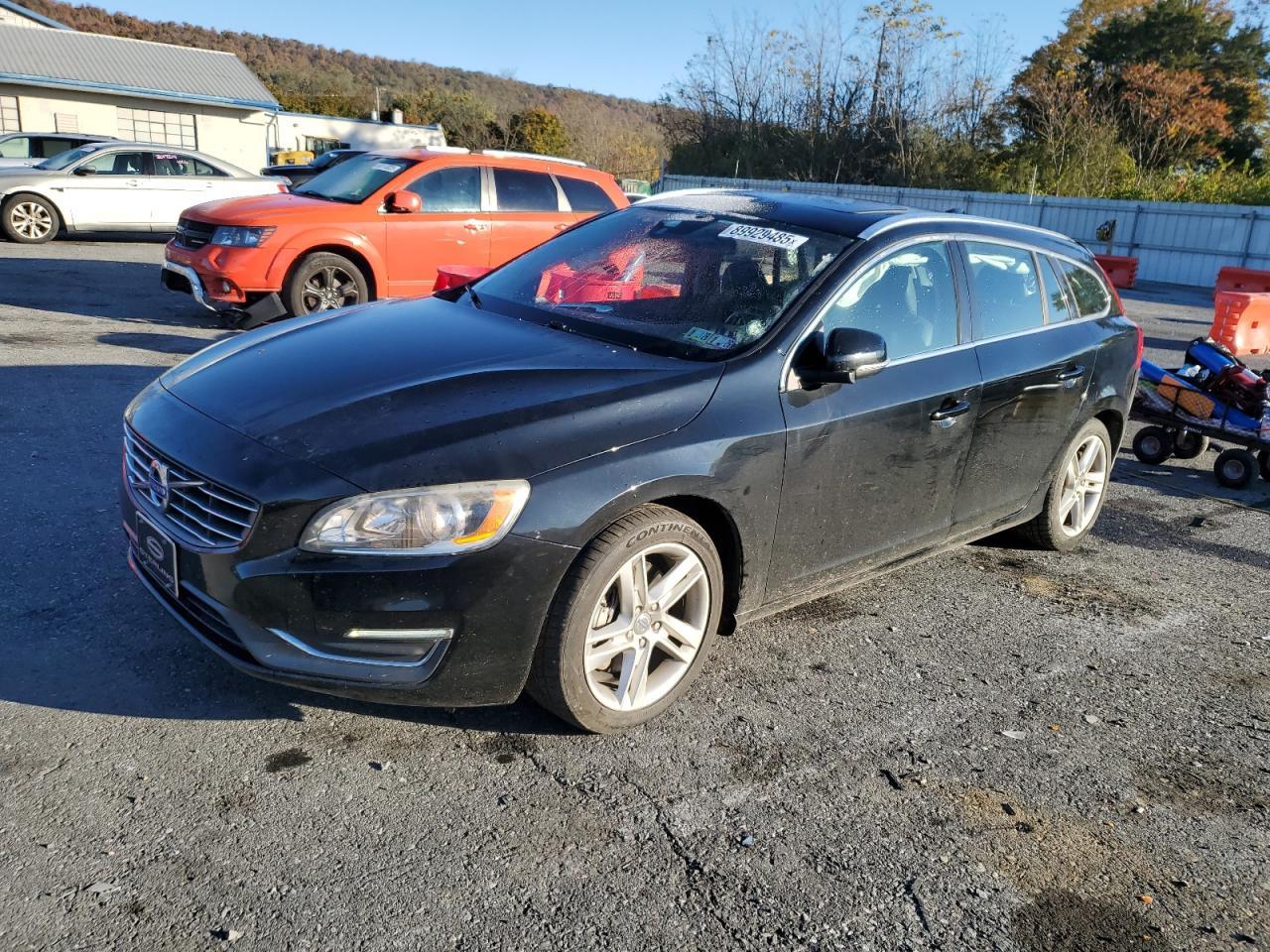 2015 VOLVO V60