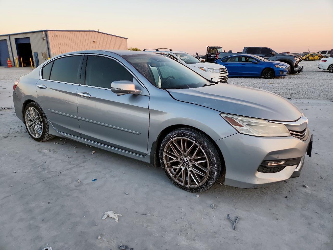 2017 HONDA ACCORD