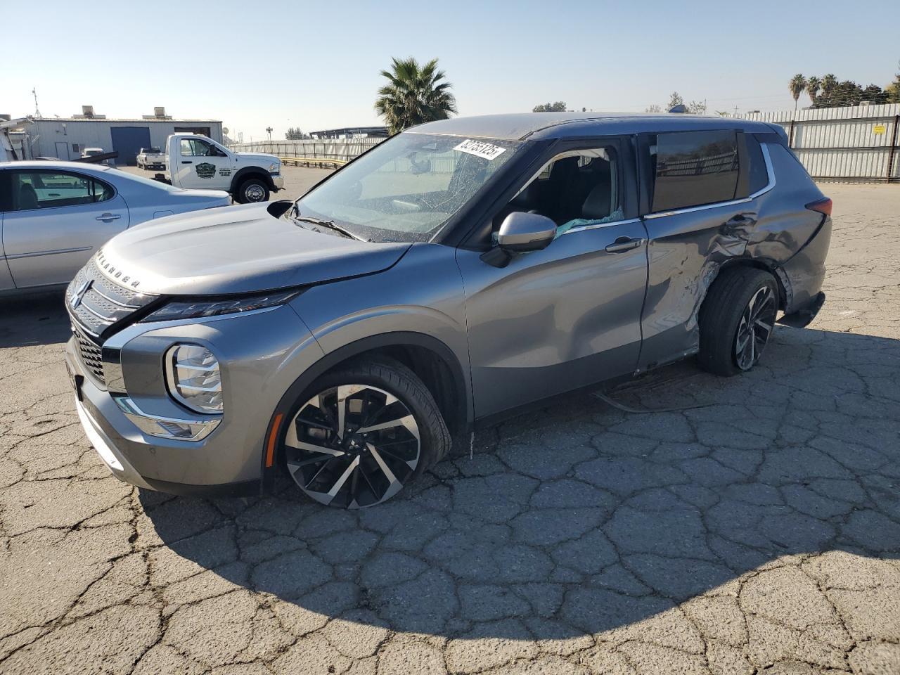 2023 MITSUBISHI outlander