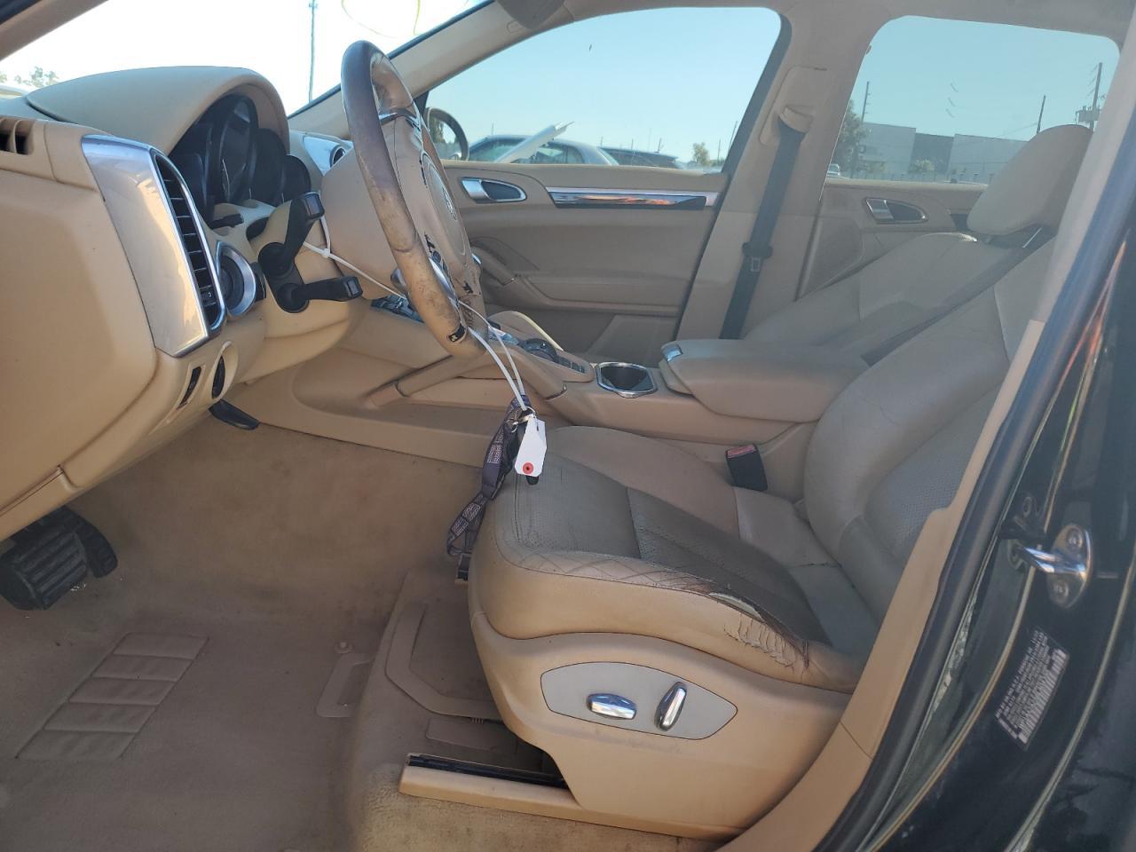 2011 PORSCHE CAYENNE