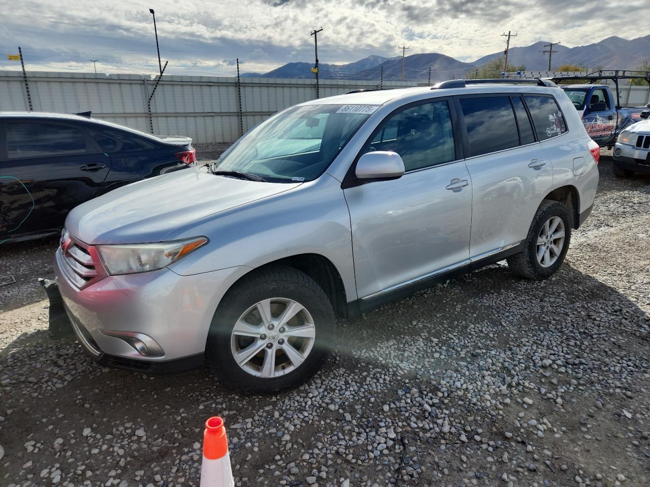 2013 TOYOTA HIGHLANDER