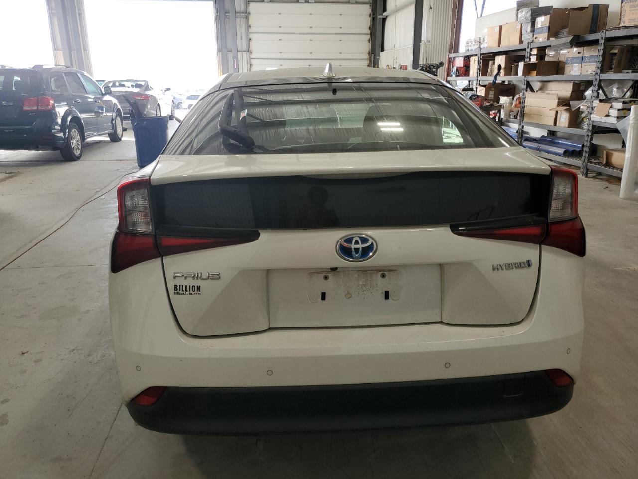 2019 TOYOTA PRIUS