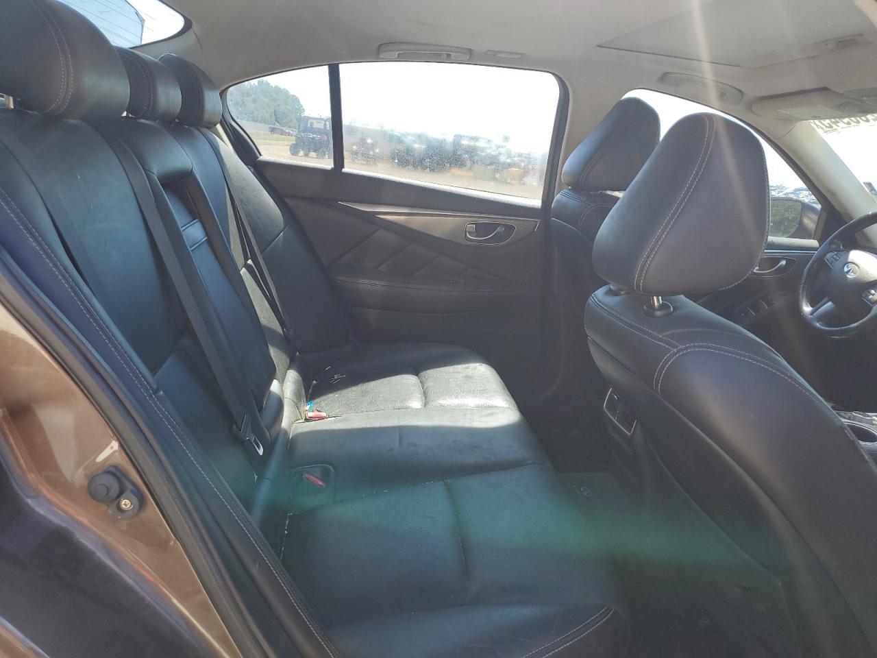 2014 INFINITI Q50