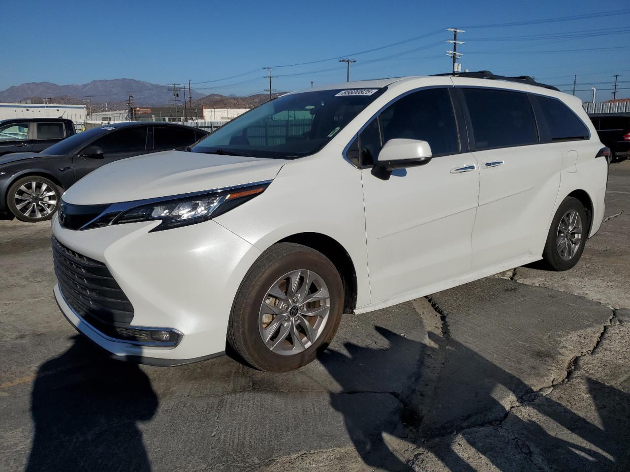 2022 TOYOTA SIENNA