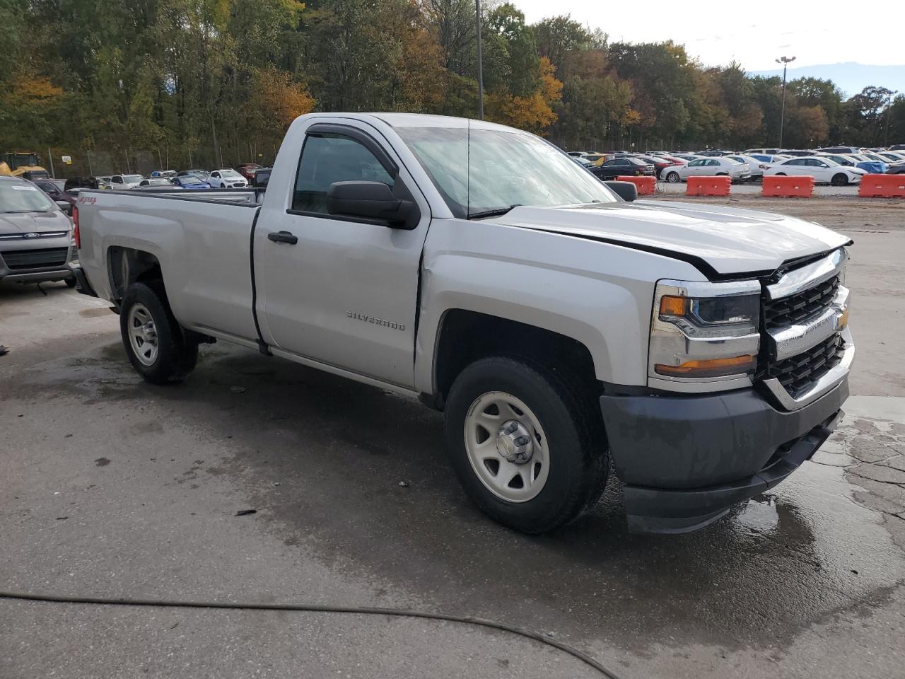 2018 CHEVROLET Silverado