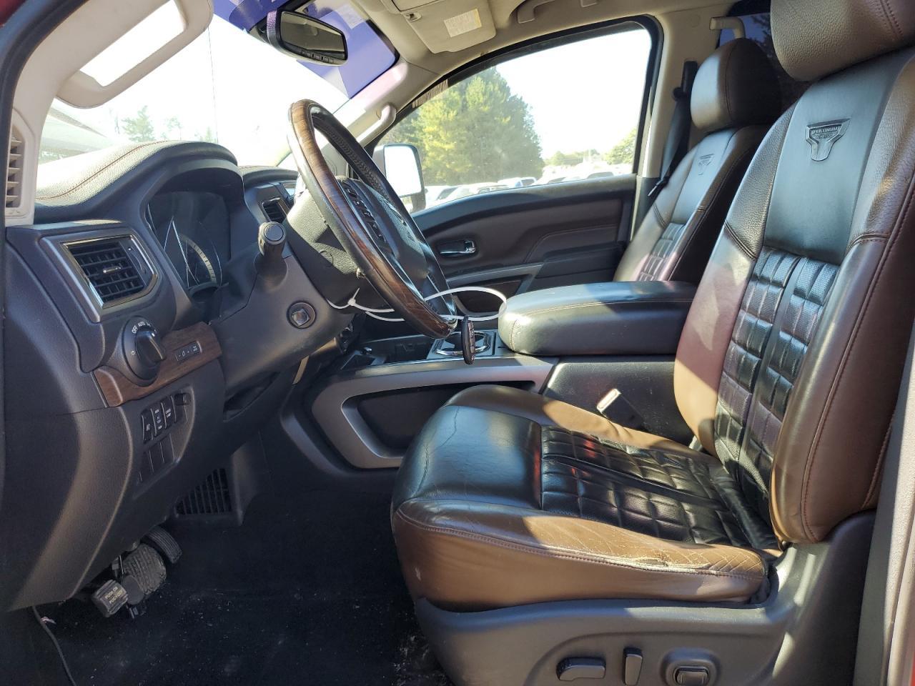 2016 NISSAN Titan