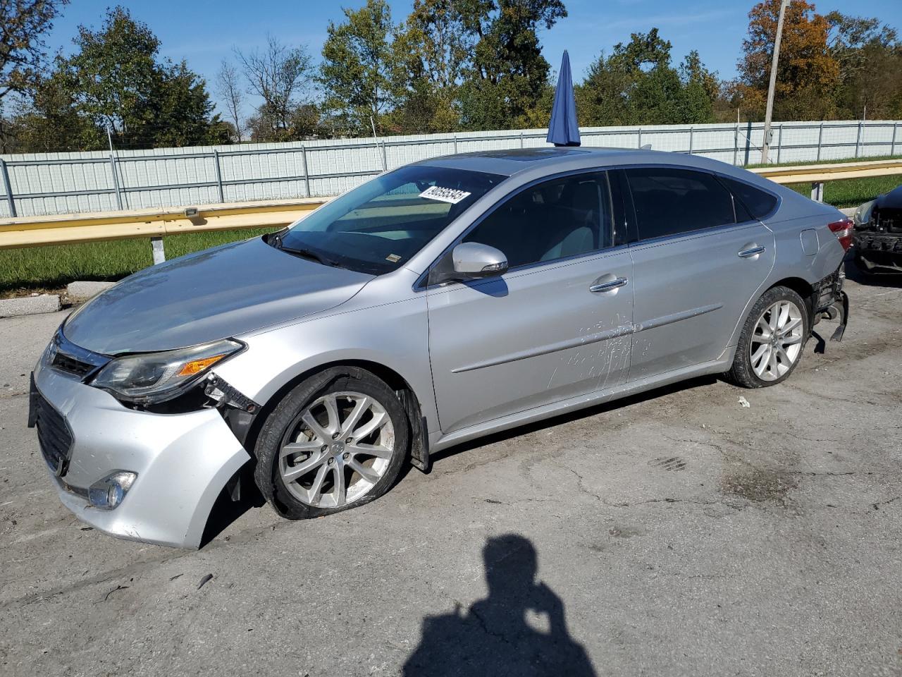 2013 TOYOTA Avalon
