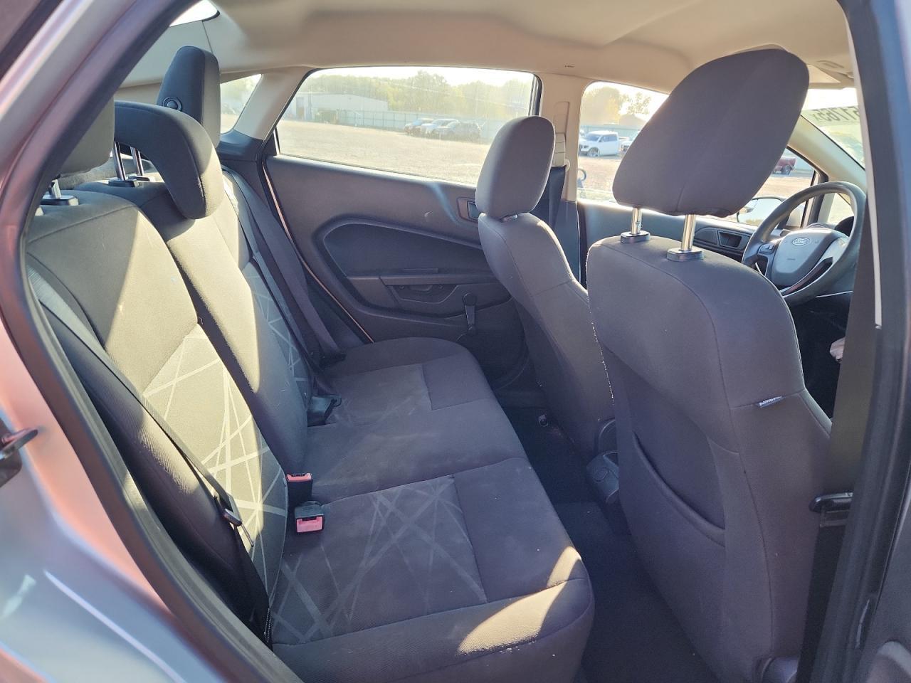 2014 FORD Fiesta