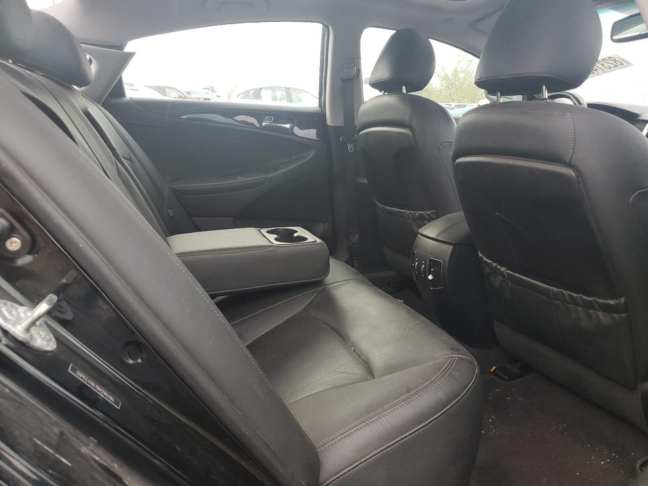 2011 HYUNDAI SONATA