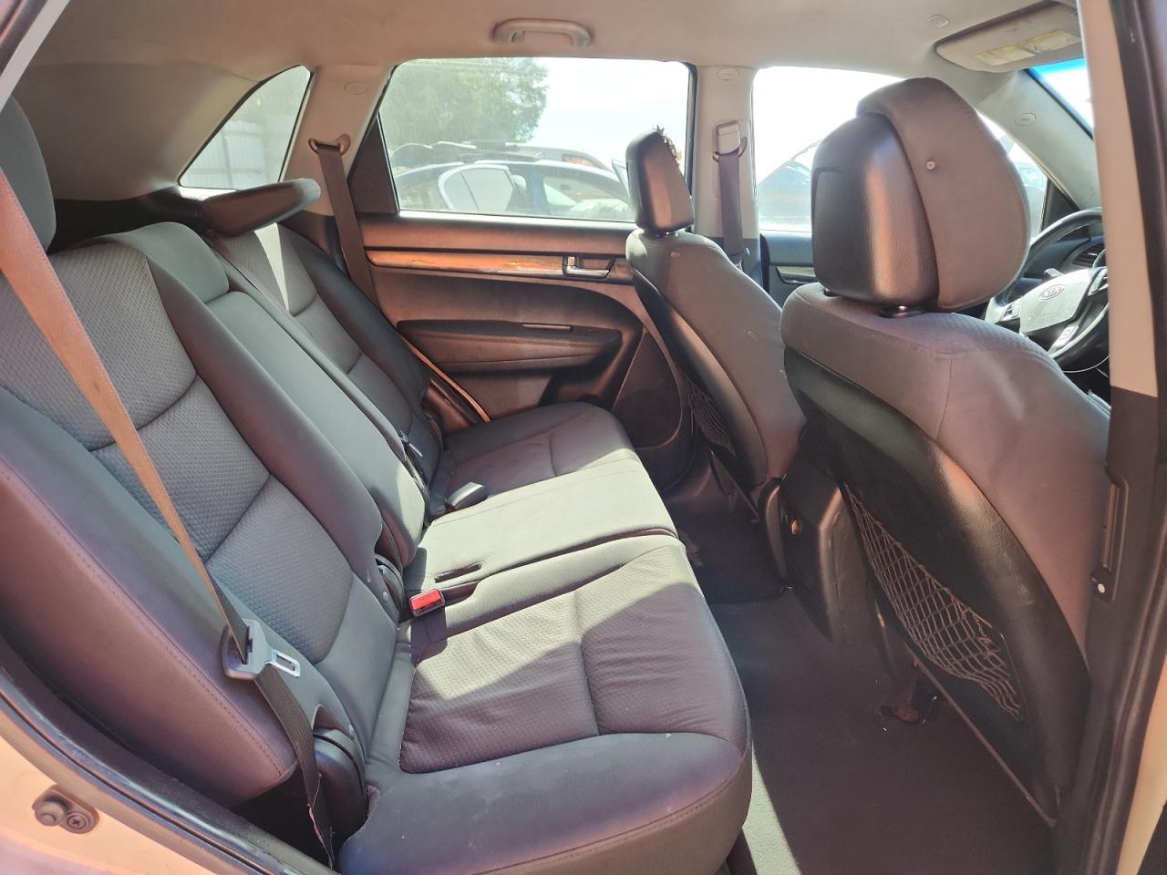 2011 KIA SORENTO