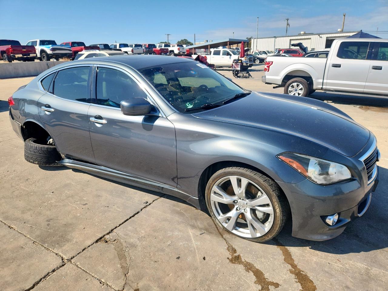 2011 INFINITI M37