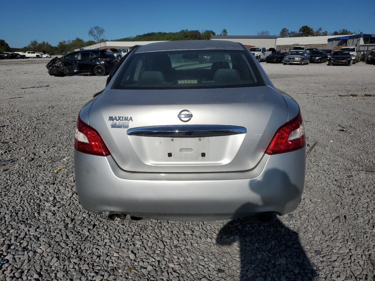 2011 NISSAN Maxima