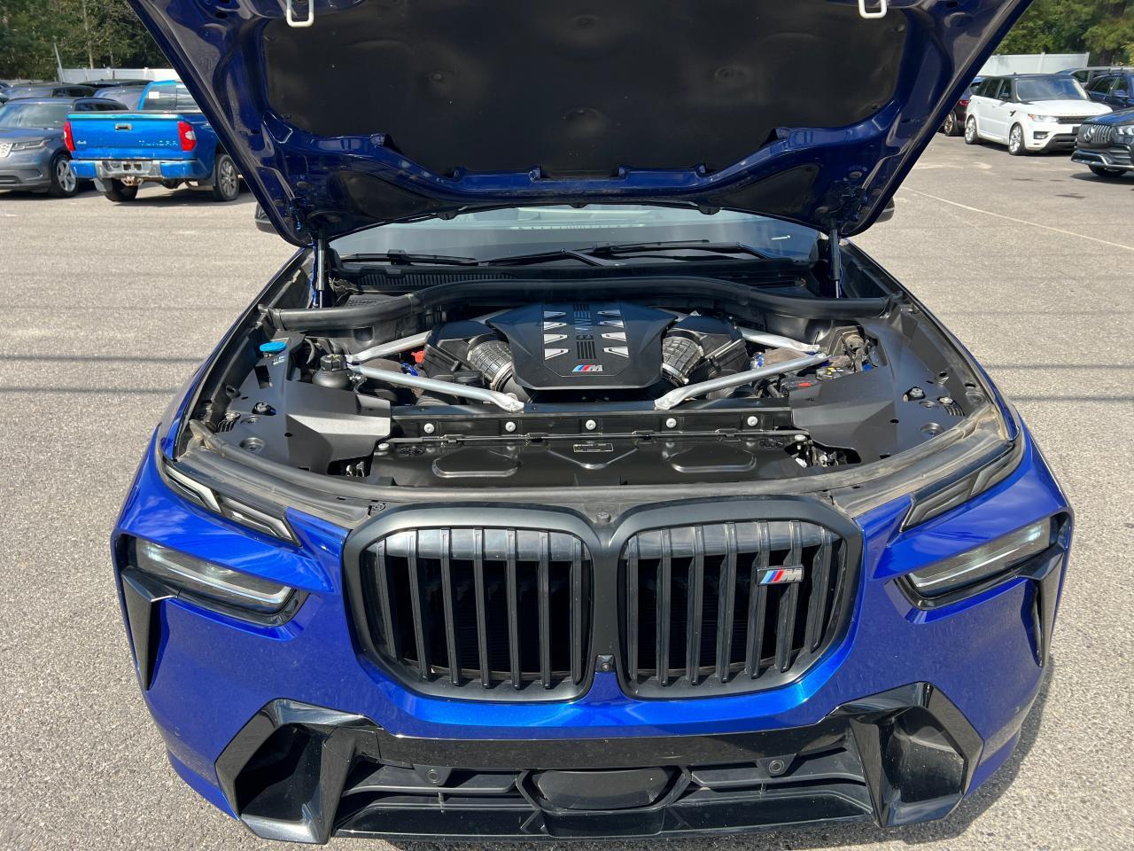 2023 BMW X7