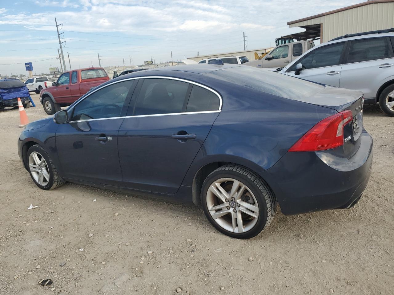 2015 VOLVO S60