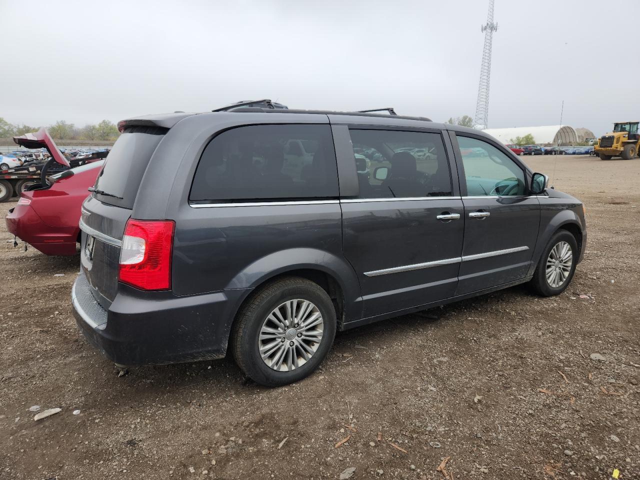 2016 CHRYSLER Town & Country