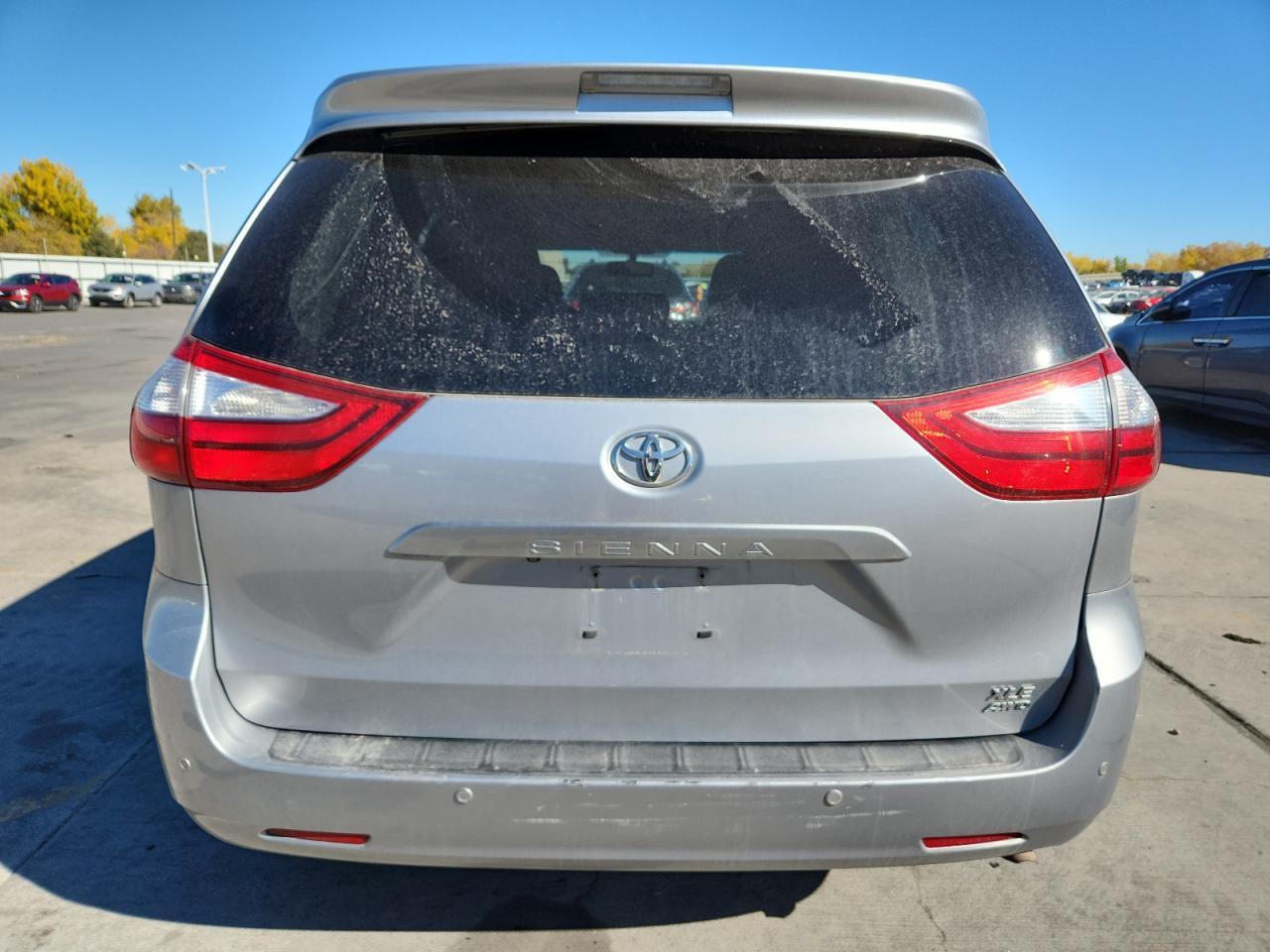 2015 TOYOTA SIENNA