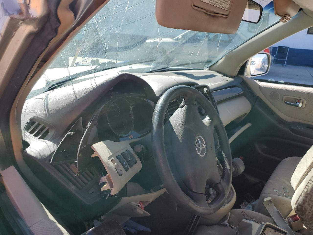 2001 TOYOTA HIGHLANDER