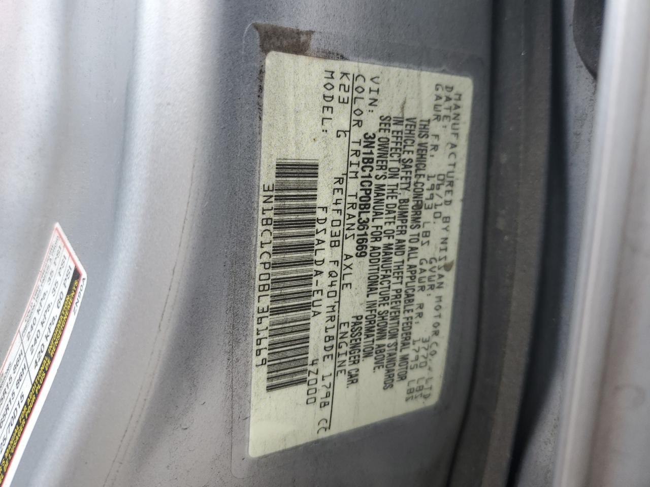 2011 NISSAN VERSA