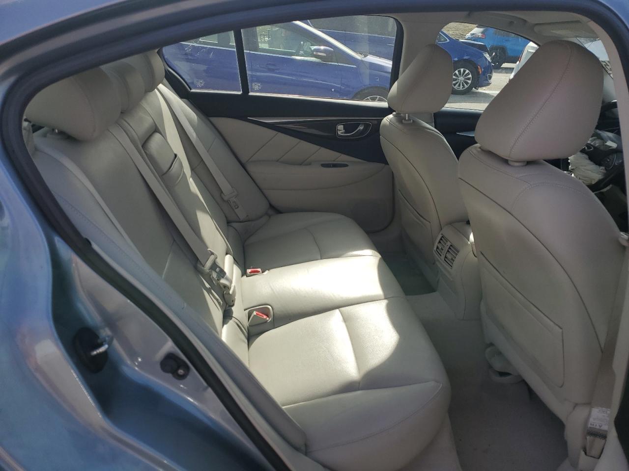 2016 INFINITI Q50