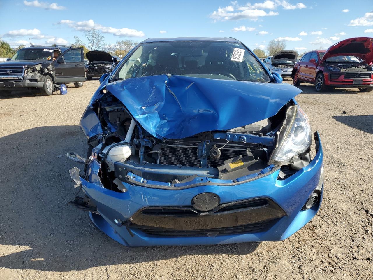 2015 TOYOTA Prius c