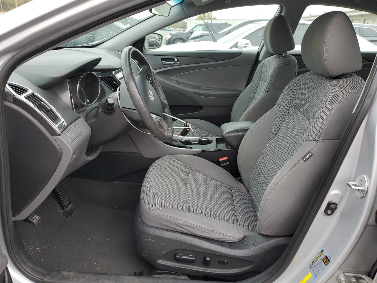2011 HYUNDAI SONATA