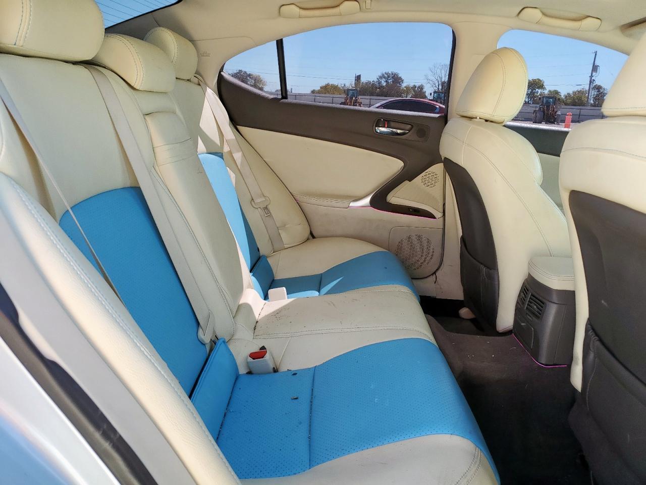 2011 LEXUS IS 250