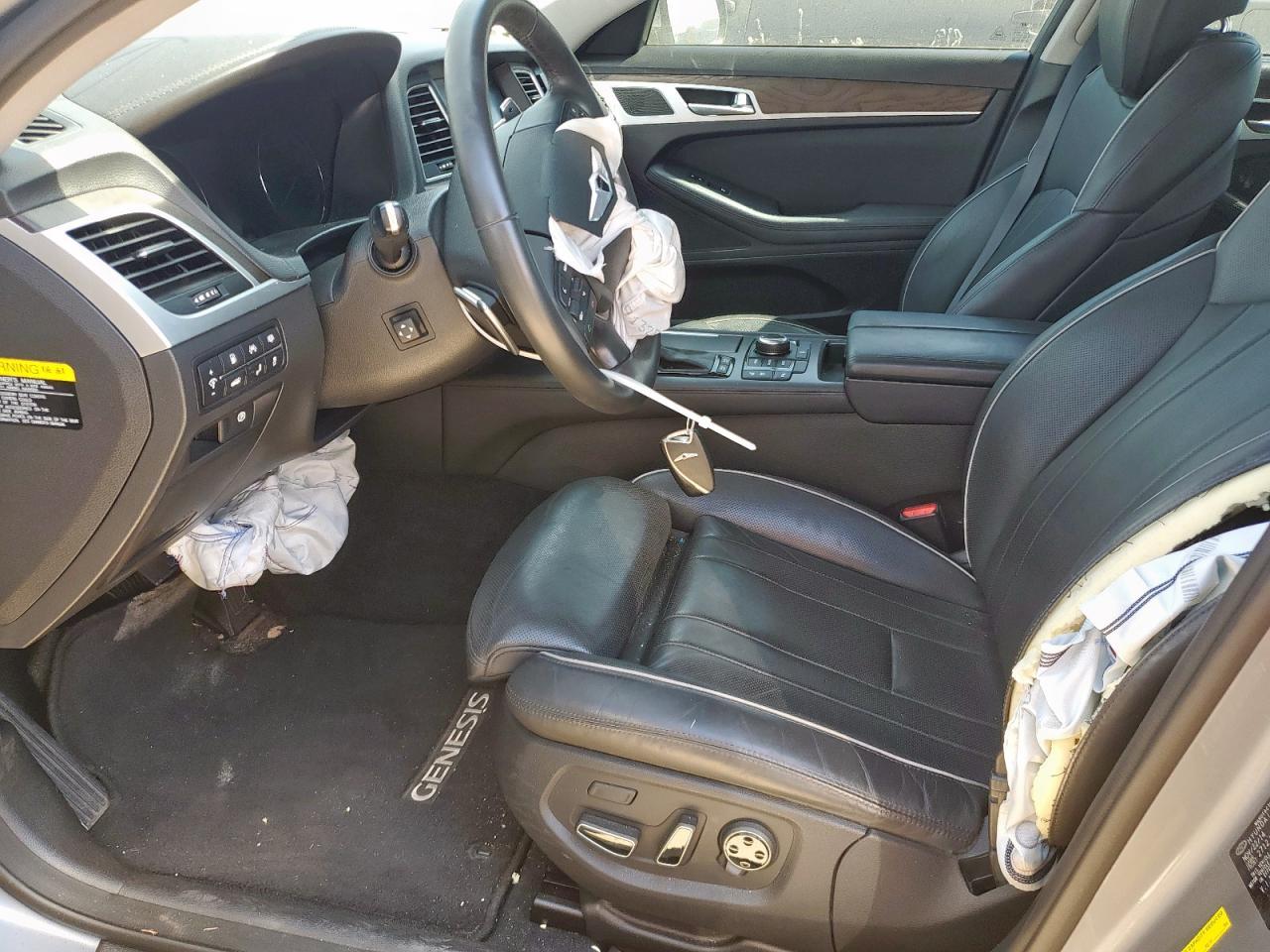2015 HYUNDAI GENESIS