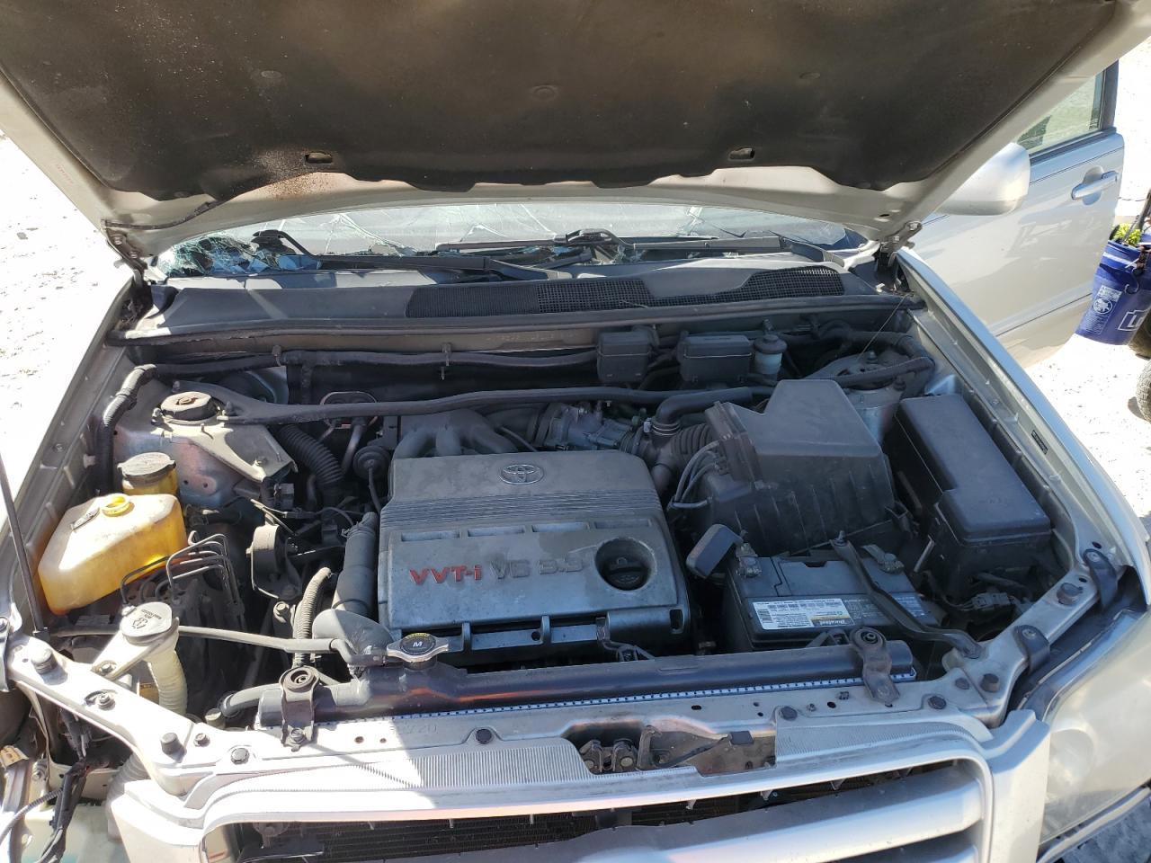 2005 TOYOTA HIGHLANDER