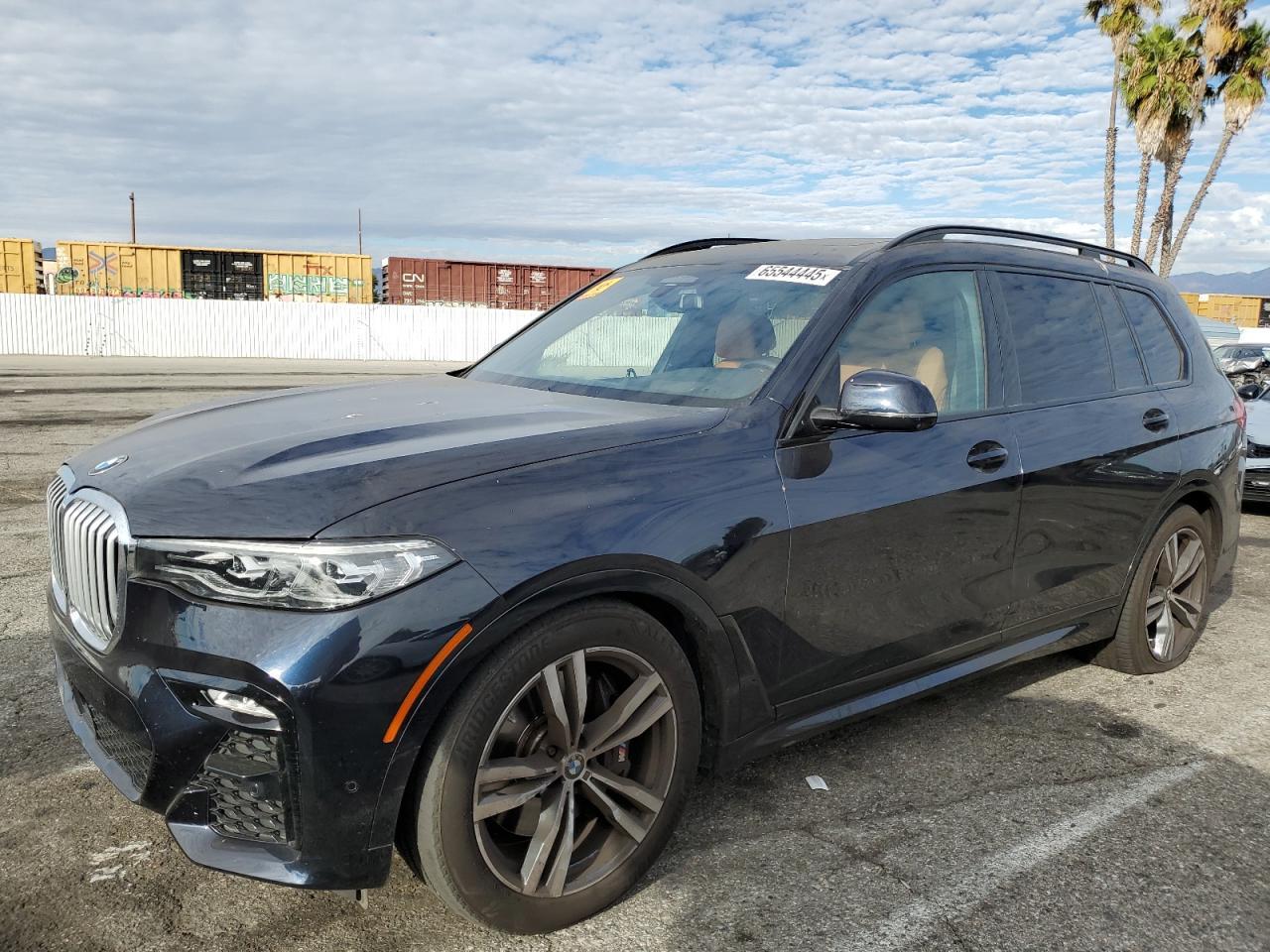 2022 BMW X7