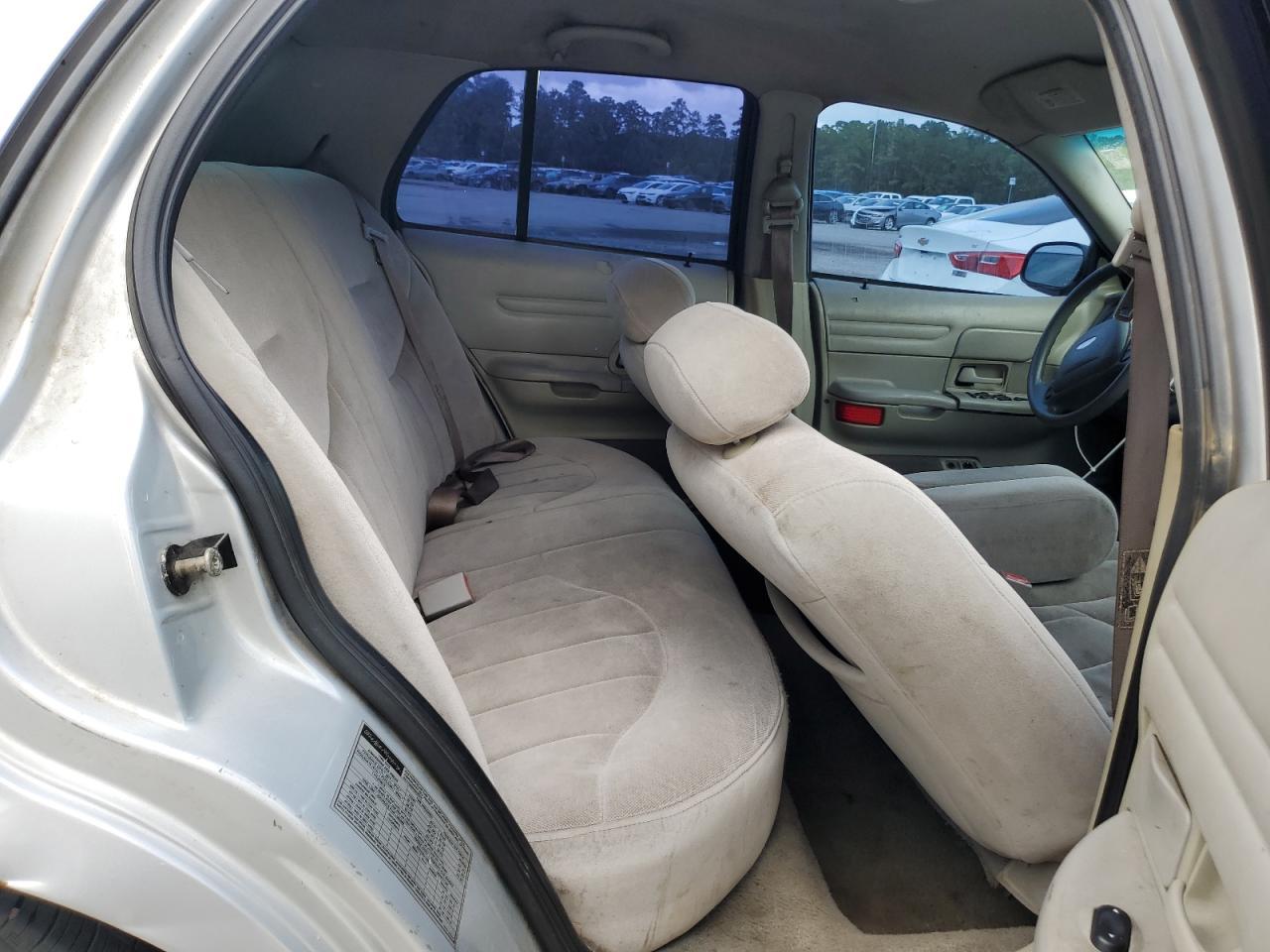2002 FORD Crown Victoria