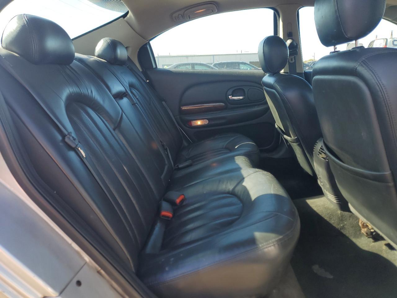 2001 CHRYSLER 300m