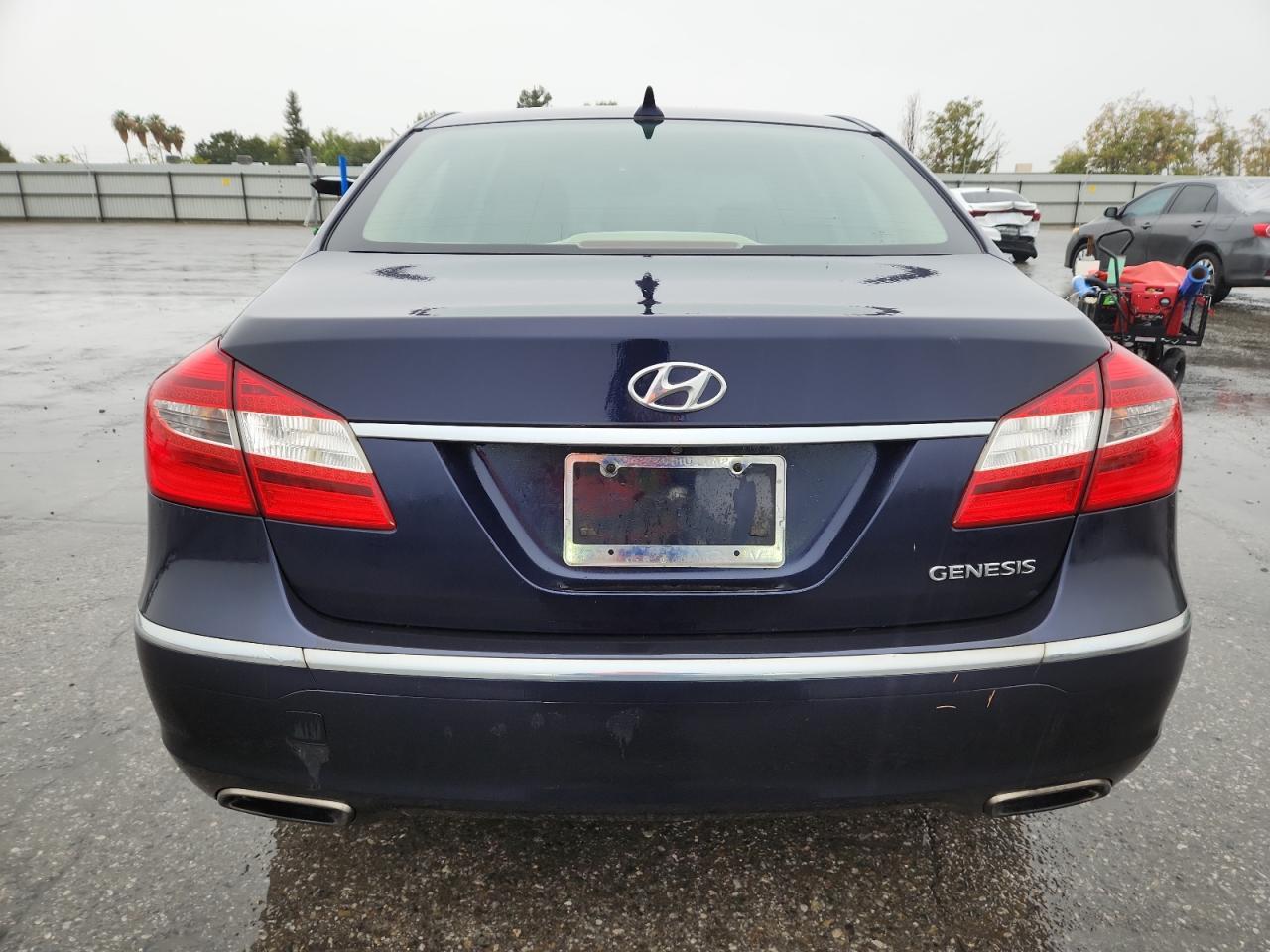 2012 HYUNDAI GENESIS