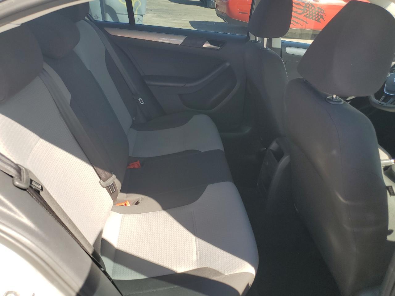 2017 VOLKSWAGEN JETTA