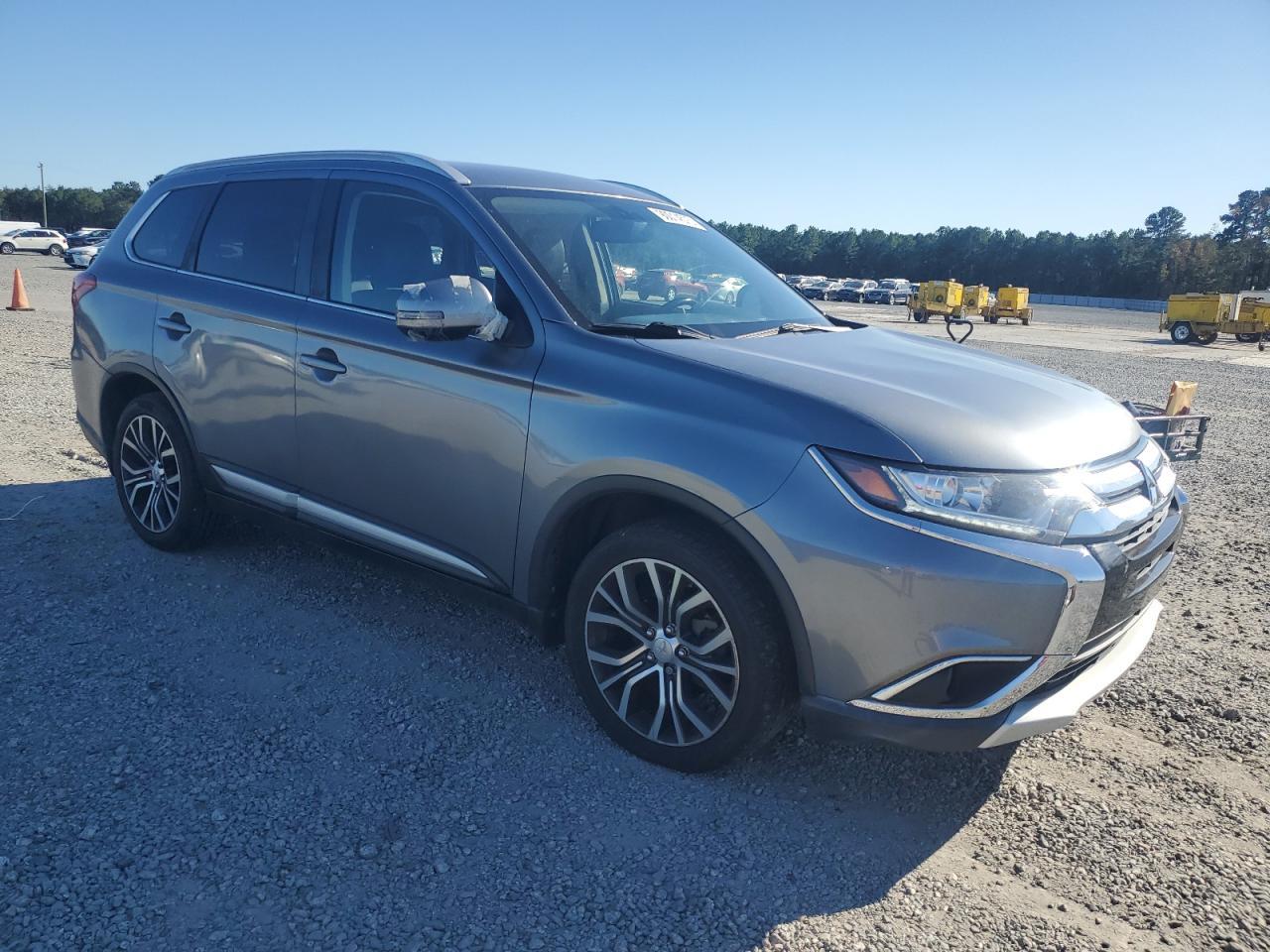 2017 MITSUBISHI outlander