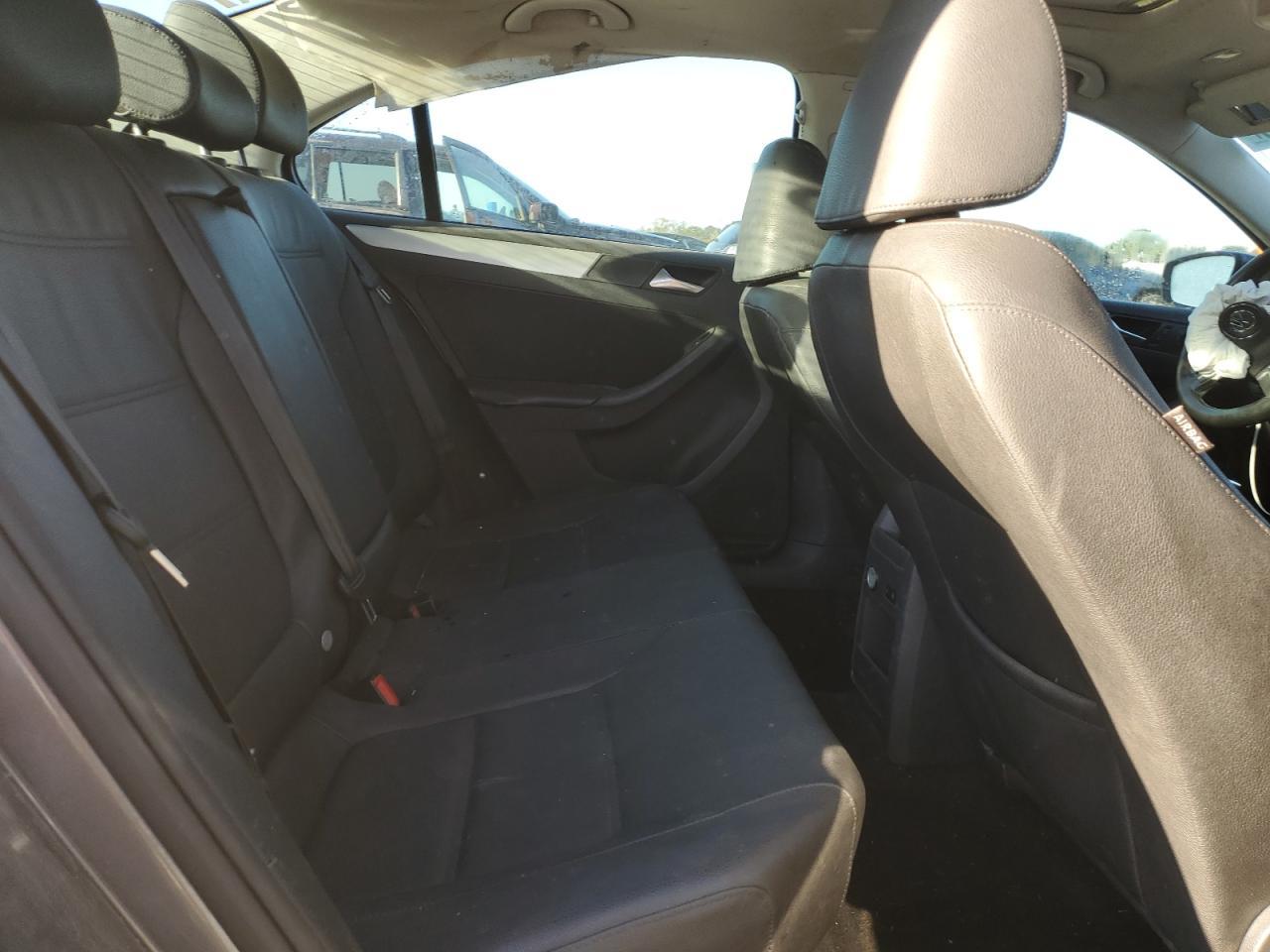 2012 VOLKSWAGEN JETTA