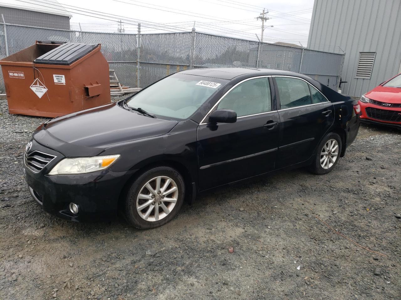 2011 TOYOTA CAMRY