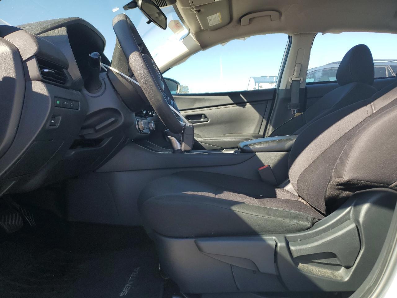 2024 NISSAN SENTRA