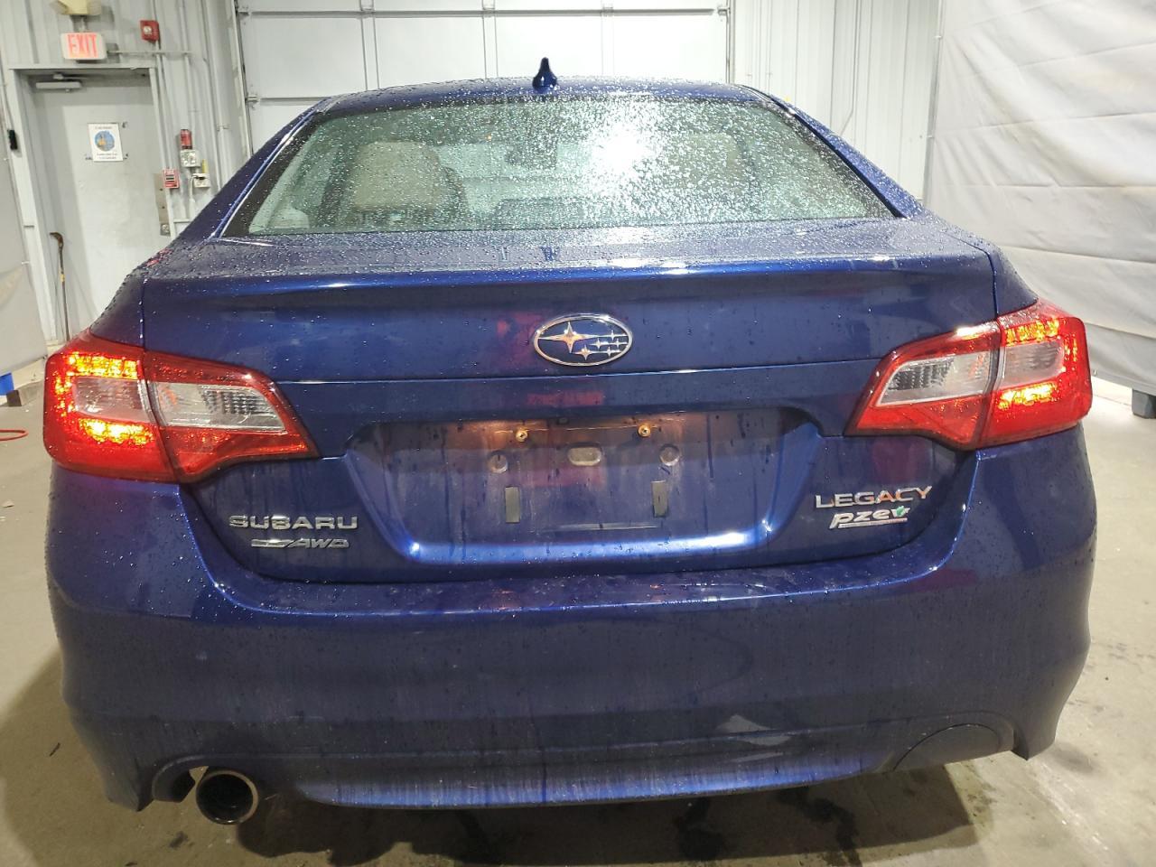 2017 SUBARU Legacy