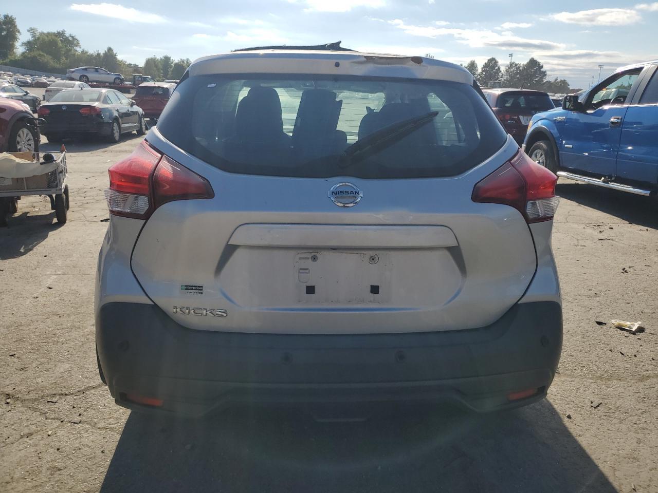 2020 NISSAN KICKS