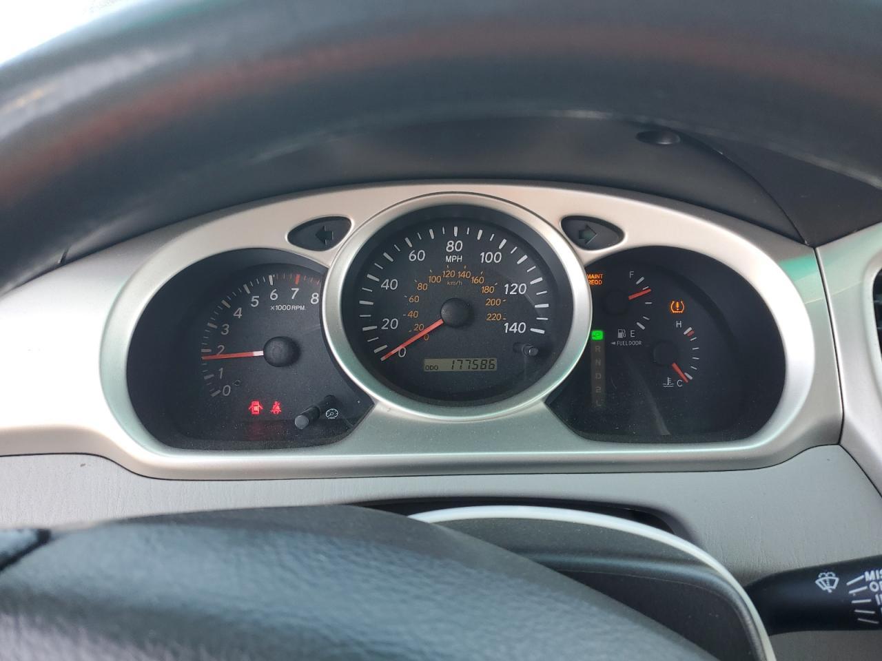 2005 TOYOTA HIGHLANDER