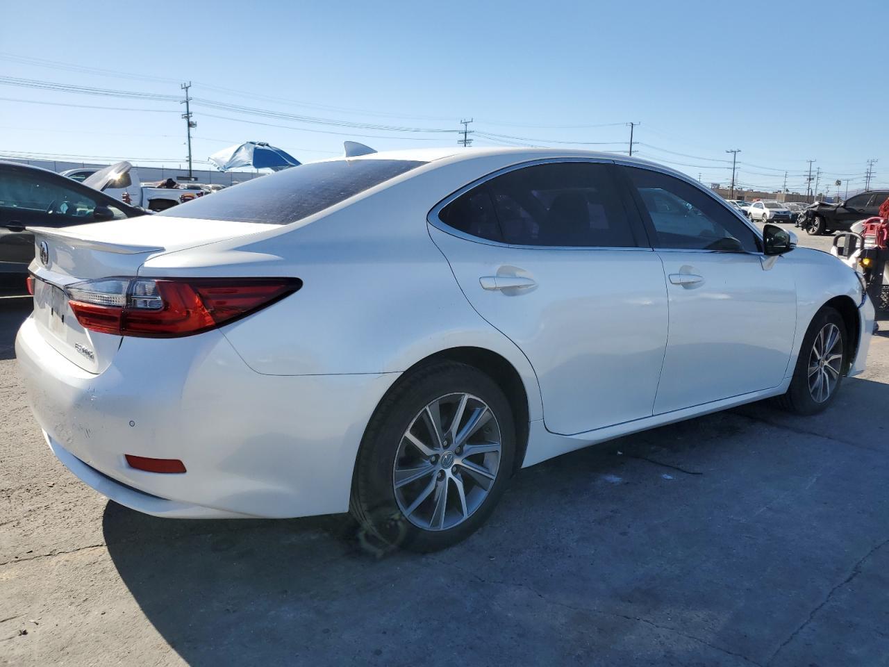 2016 LEXUS ES 300H