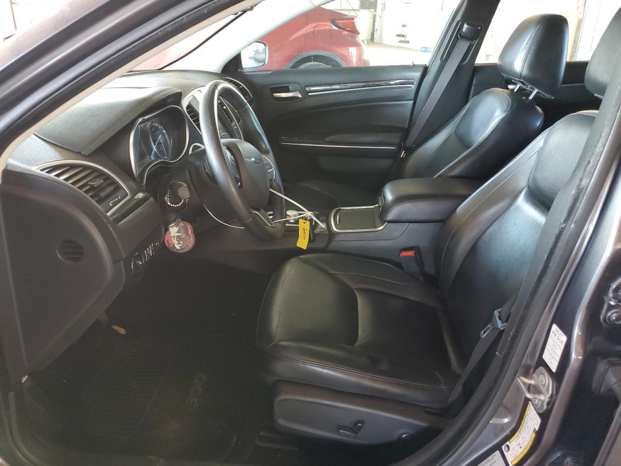 2016 CHRYSLER 300