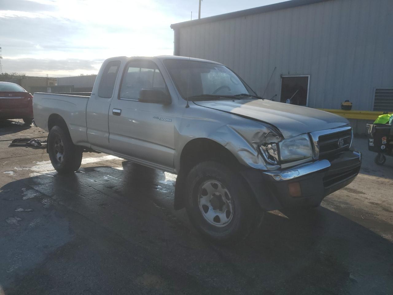 2000 TOYOTA TACOMA