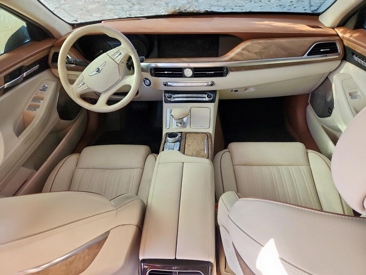 2021 GENESIS G90